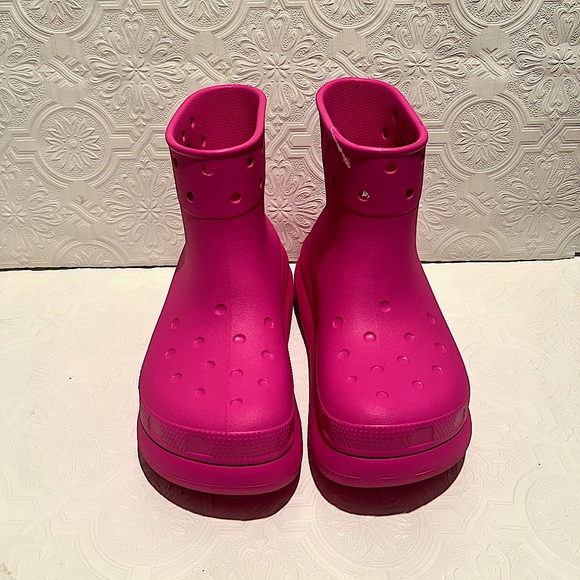 Crocs Pink Wellingtons Classic Crush Boot Women's Size 7 New With Tags - Picture 3 of 7